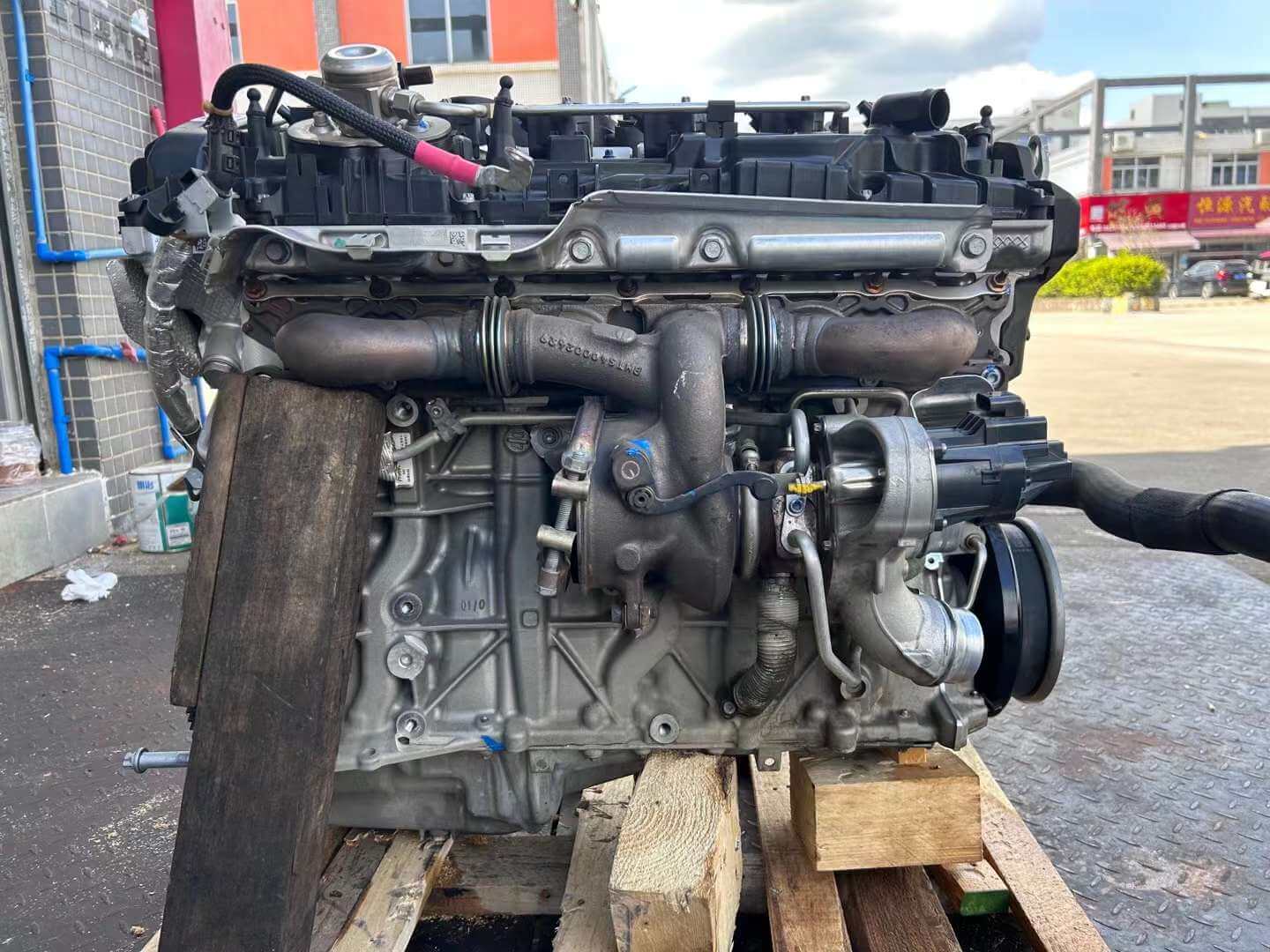 BMW B58 Engine Components and Details