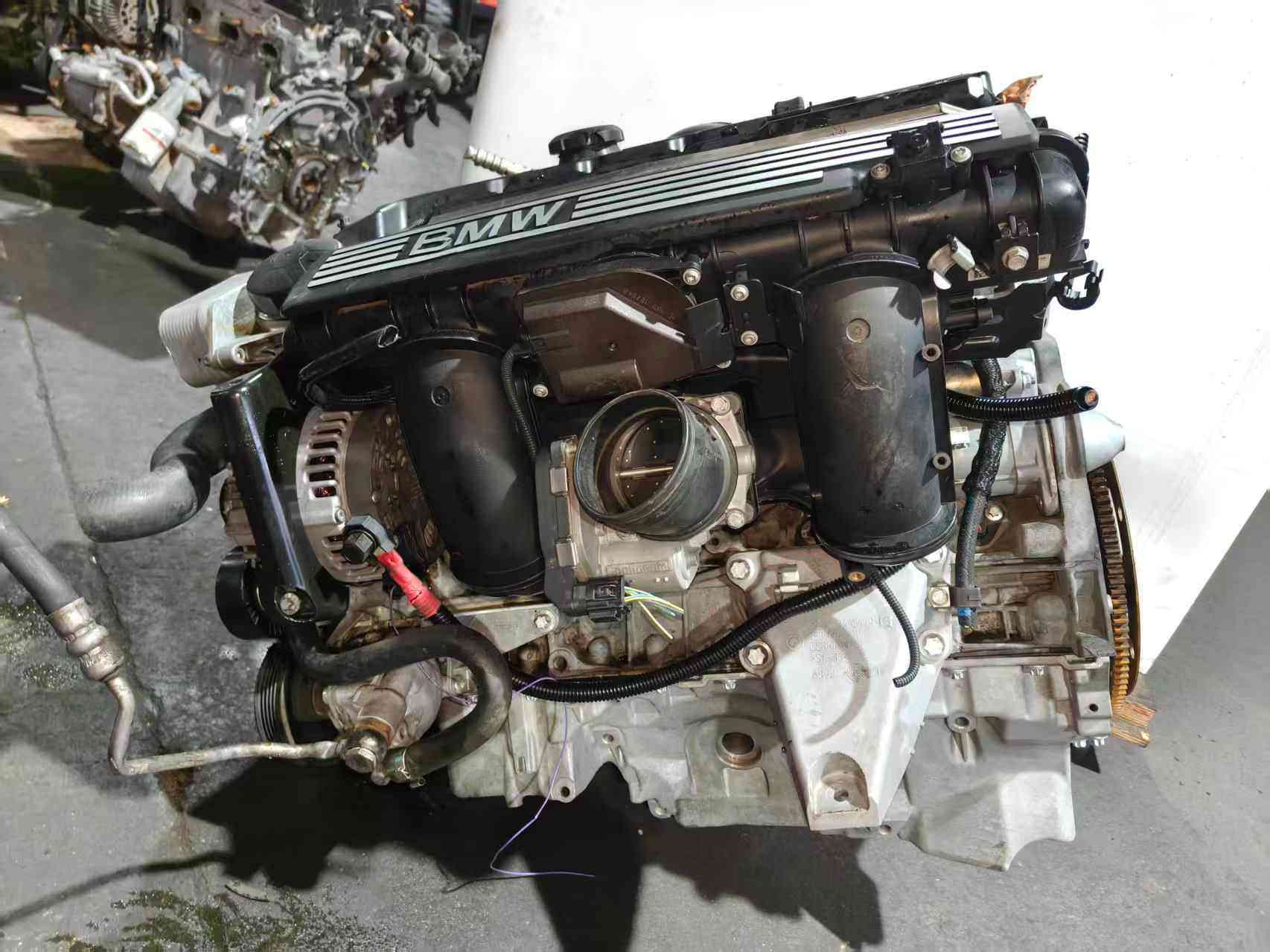 BMW N52 Engine Components and Details