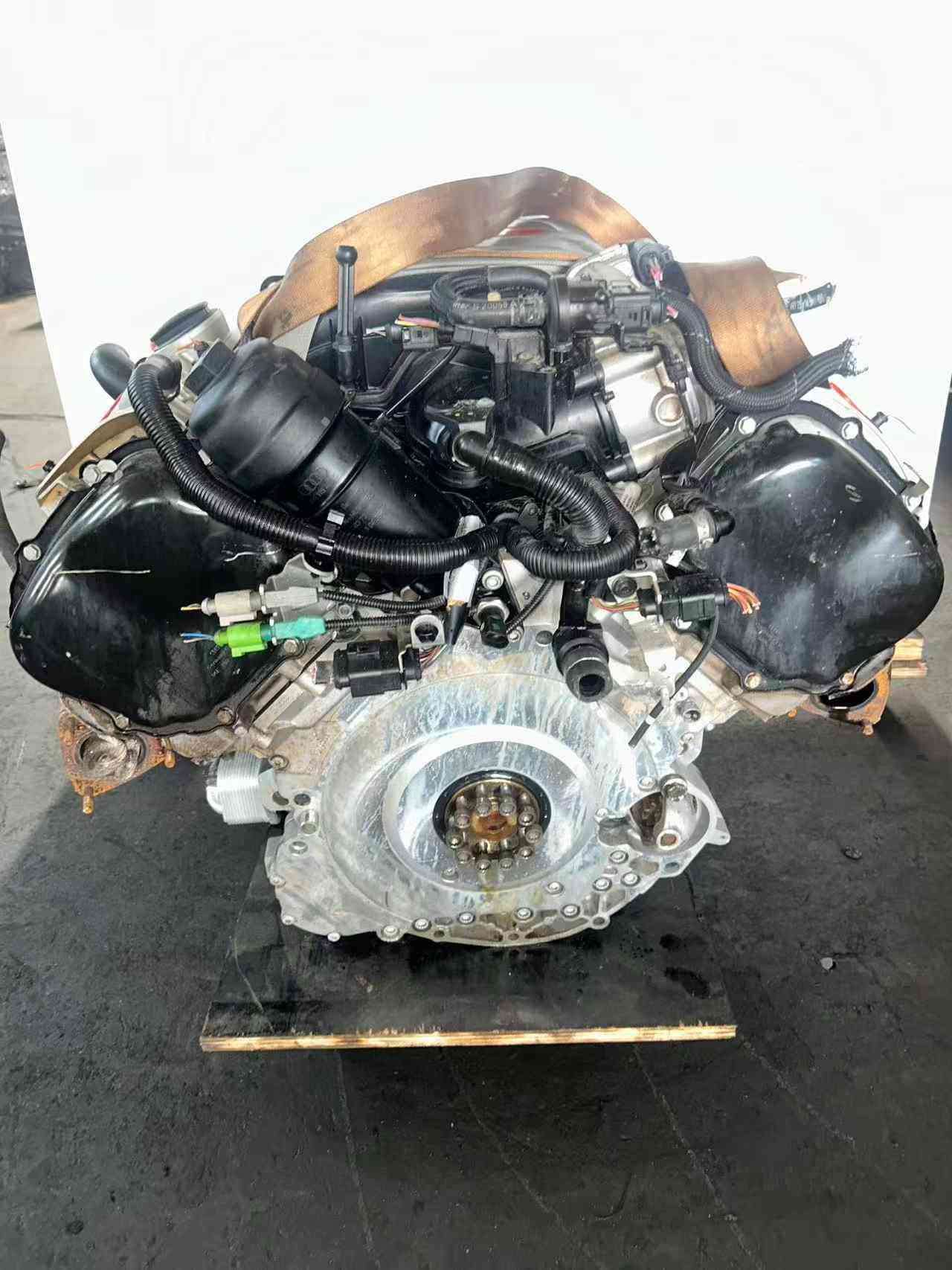 Audi AUK engine side view