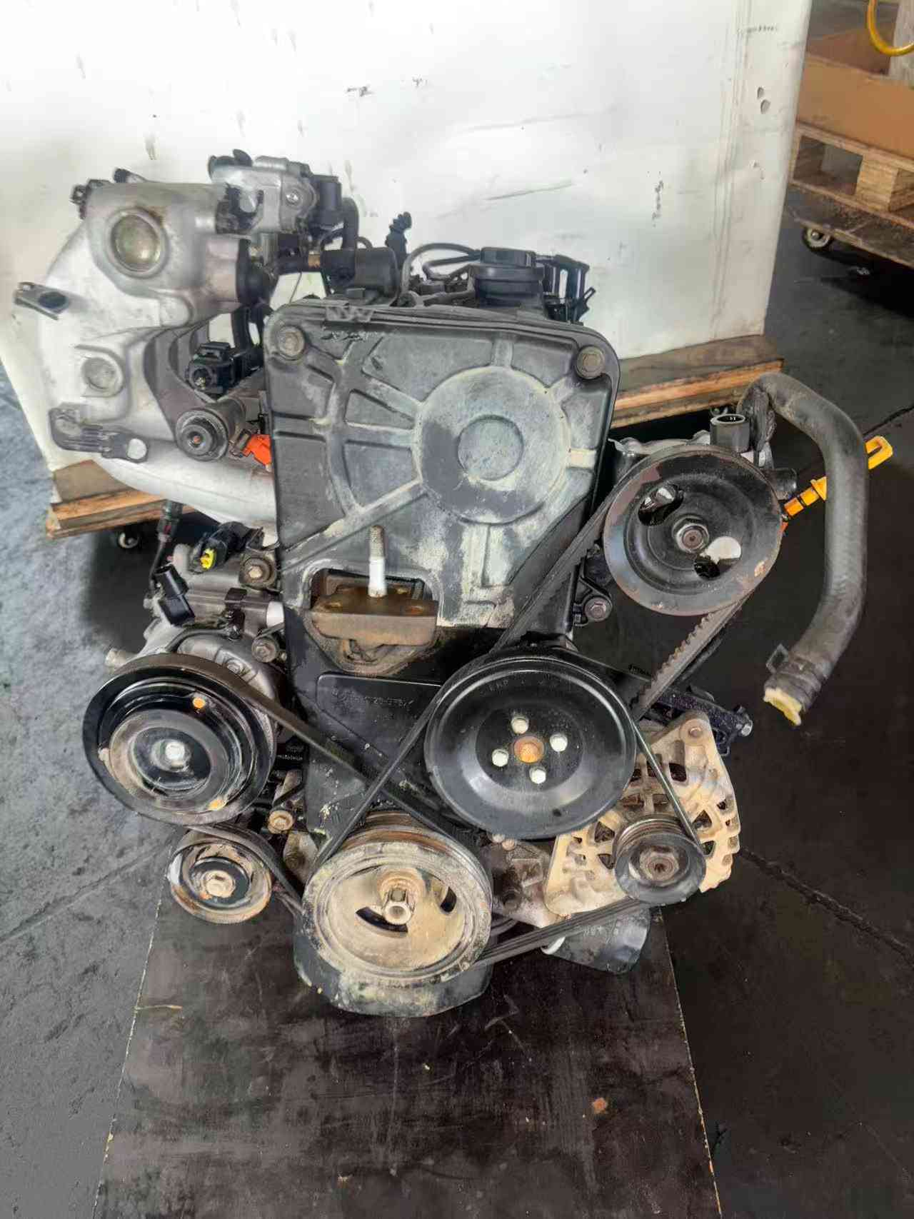 Hyundai G4EE engine mechanical component details