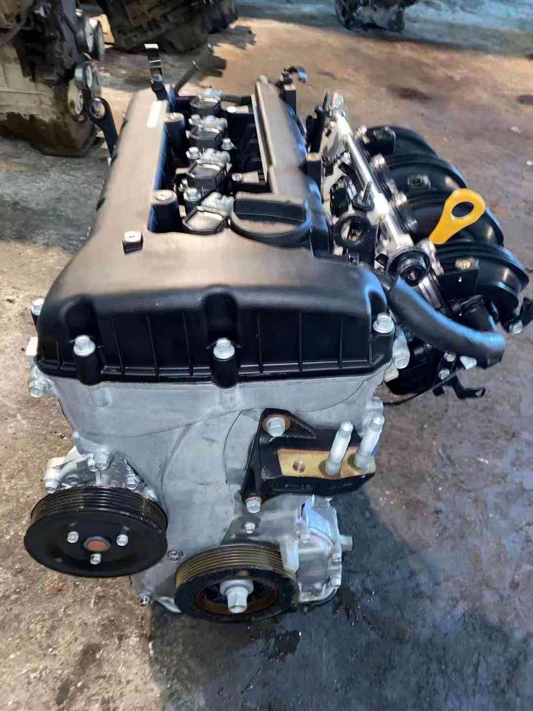Hyundai G4KA engine components and accessory details