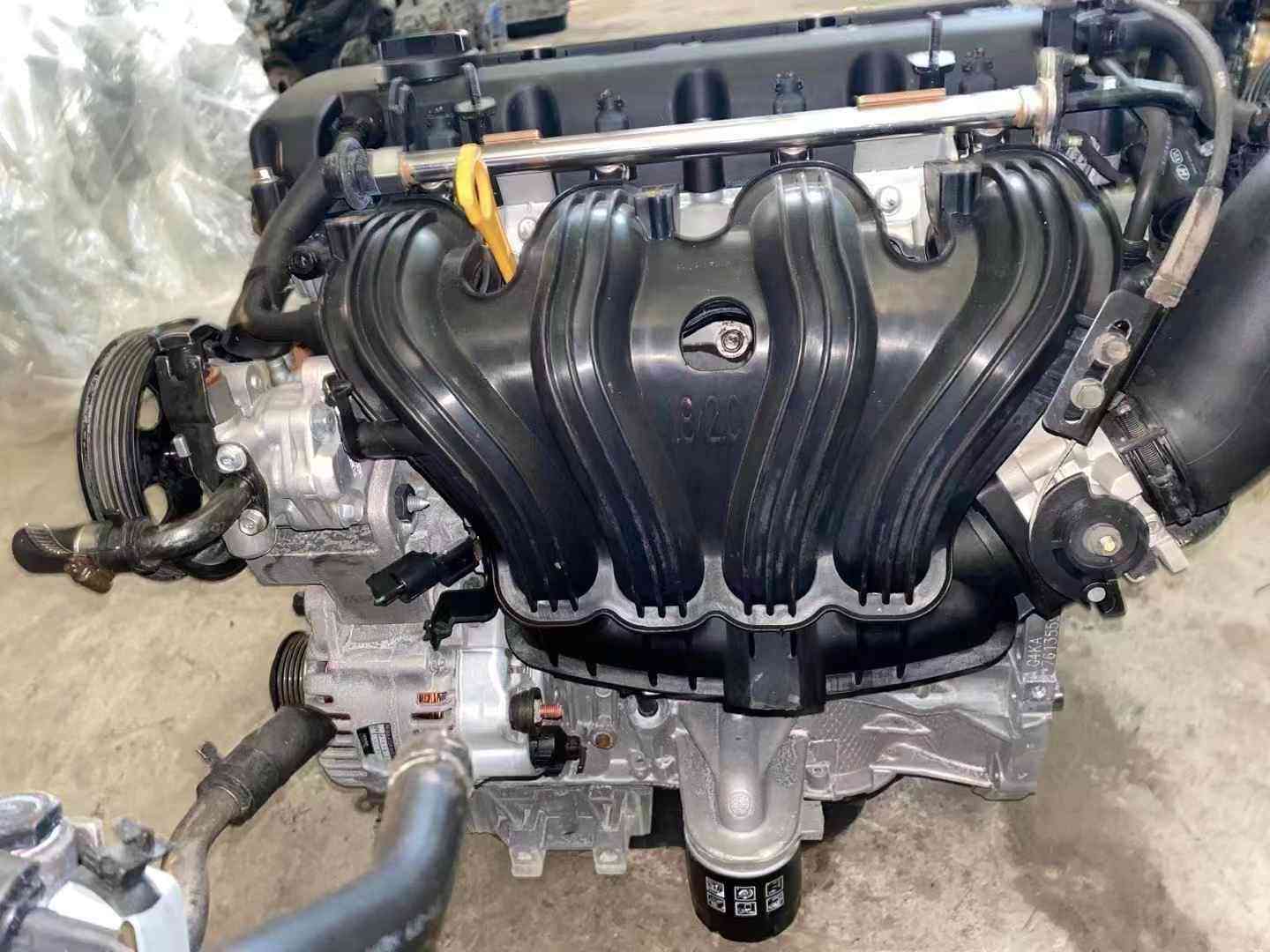 Real stock photo of used Hyundai G4KA engine assembly