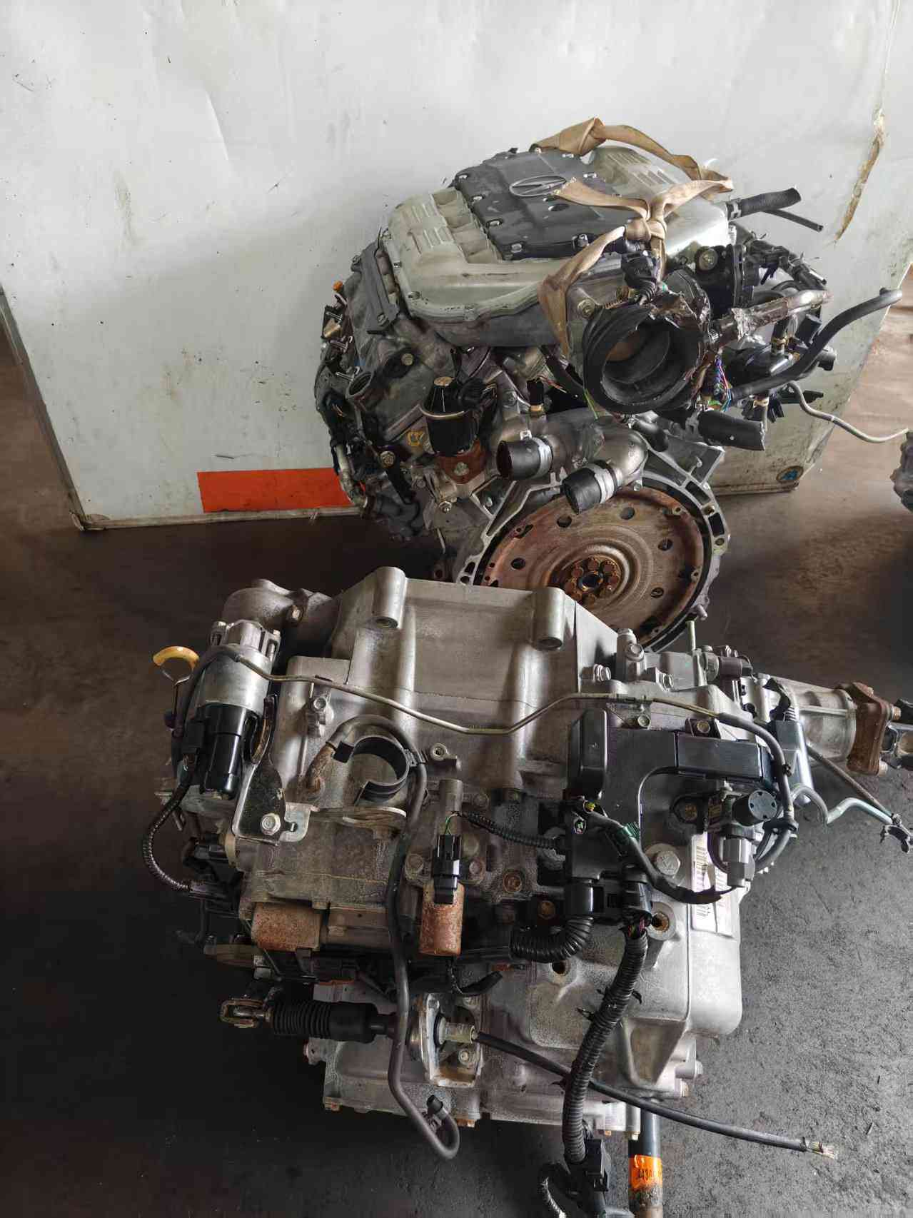 J35A5 engine and AWD transmission assembly flywheel side