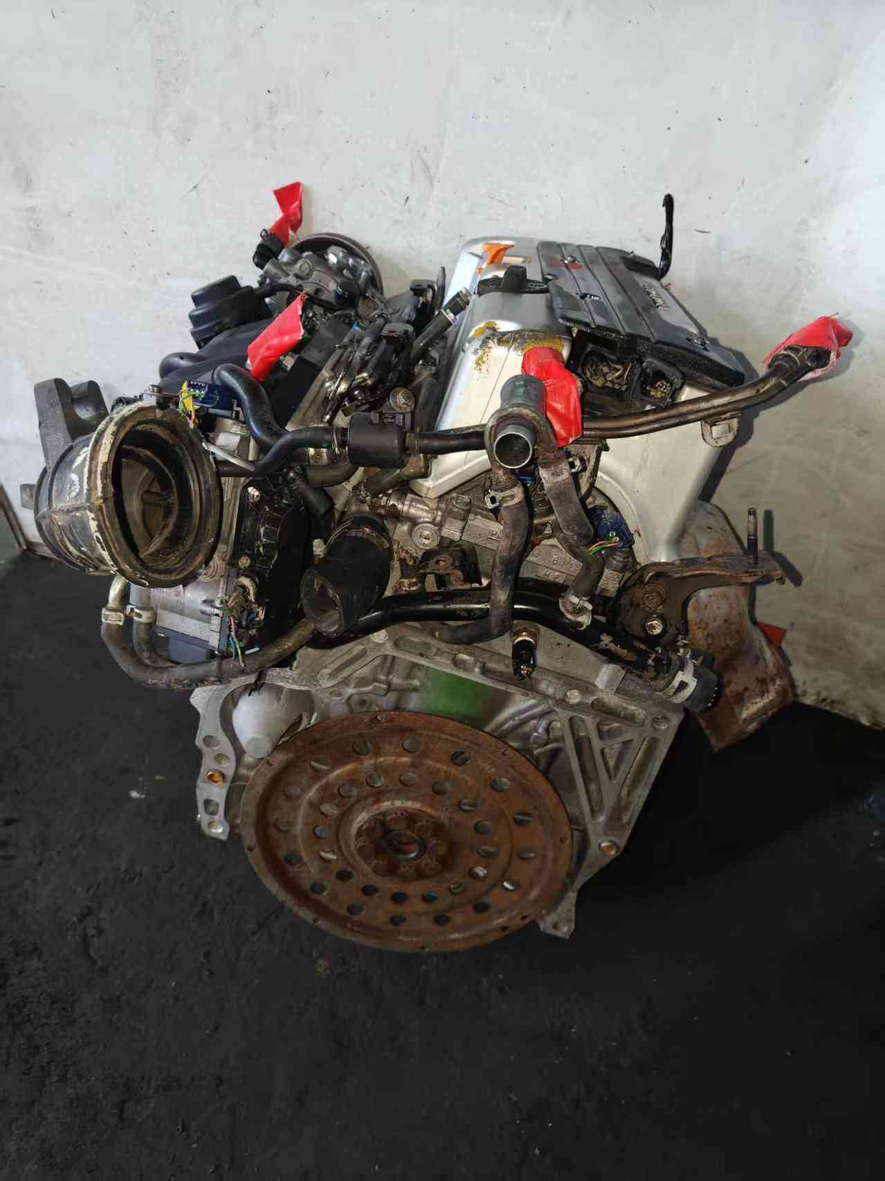 K20A4 engine transmission side with flywheel housing