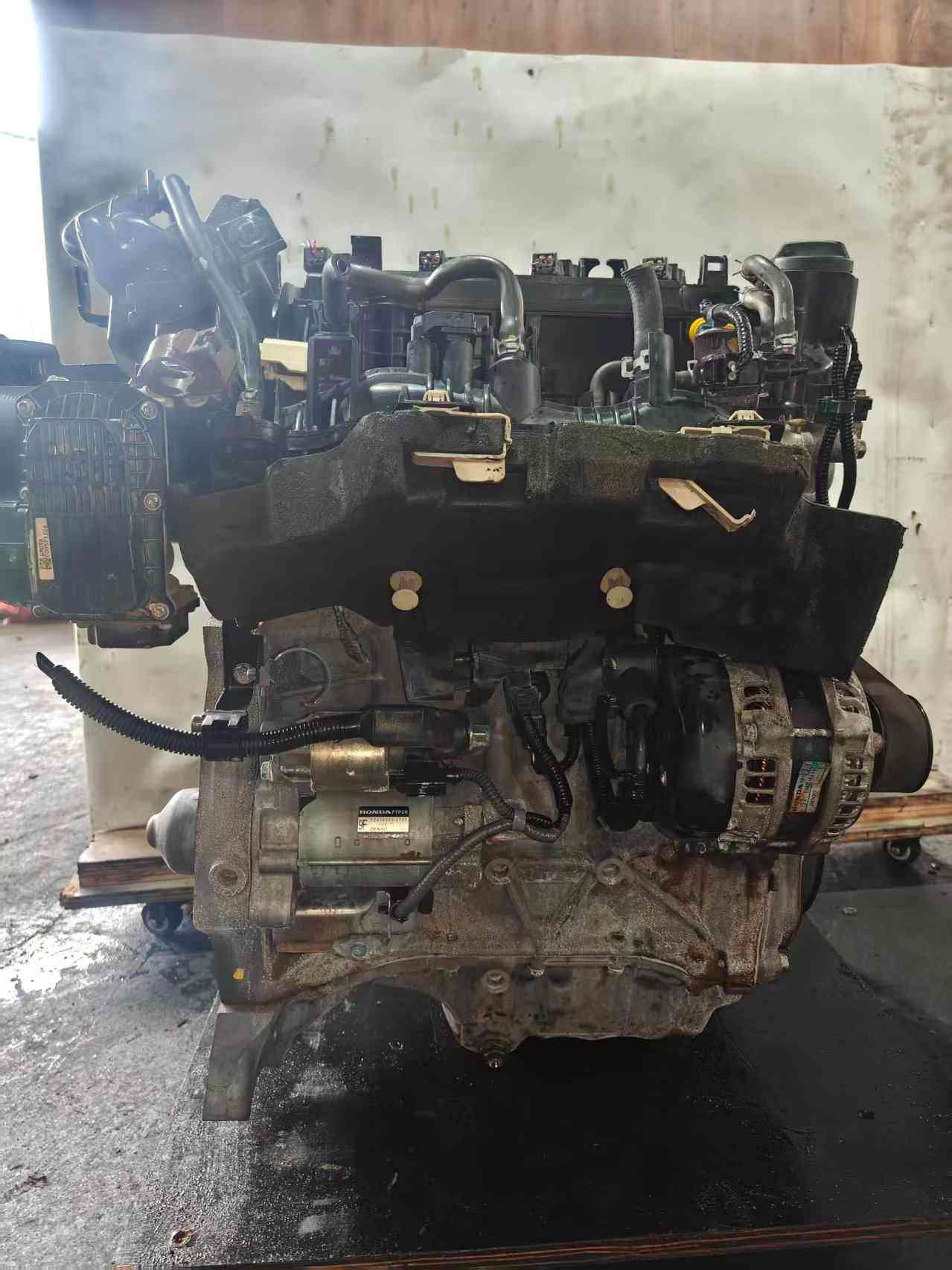 Honda L15B8 complete turbo engine full side view