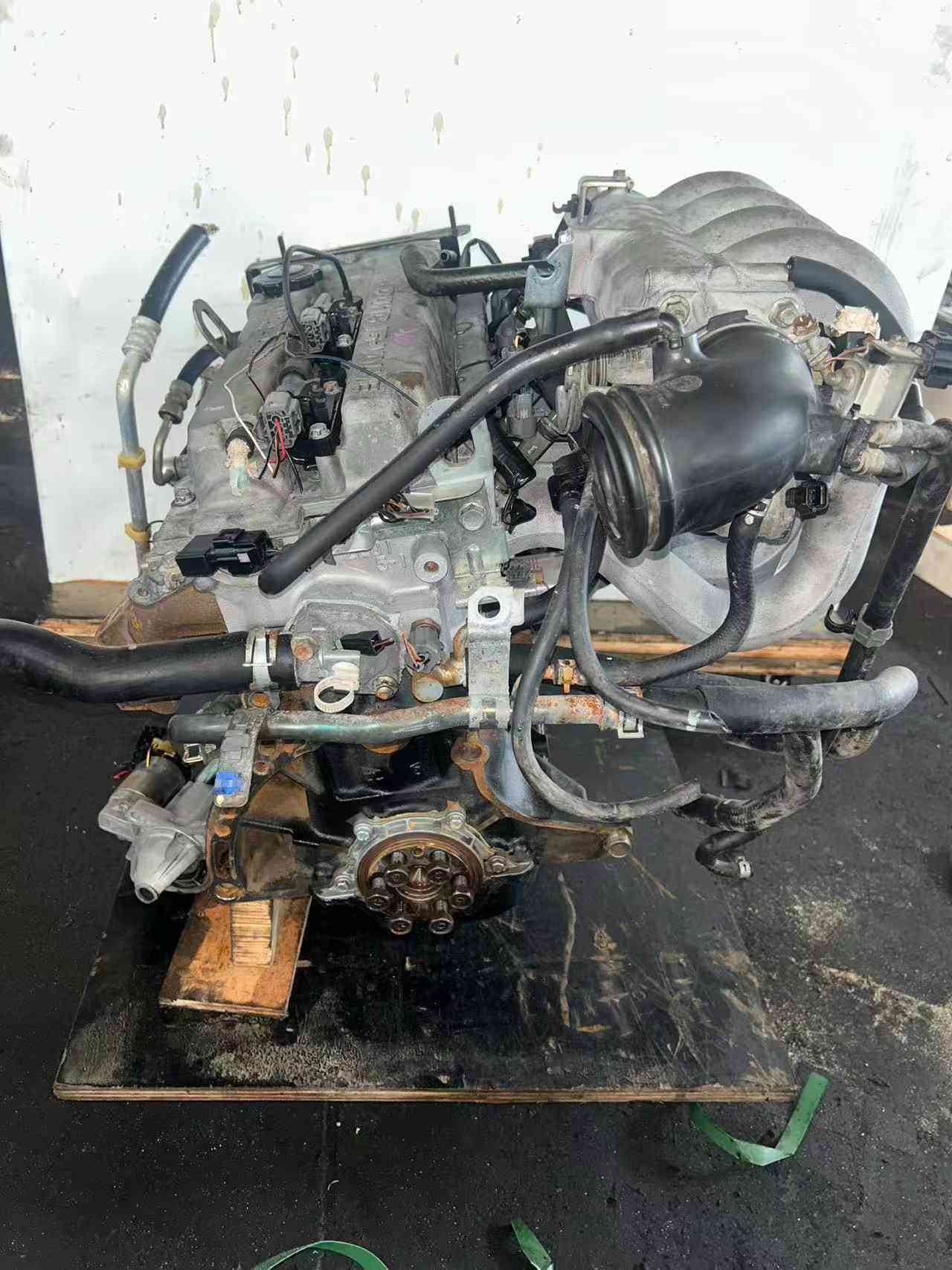 Mazda ZM engine side view