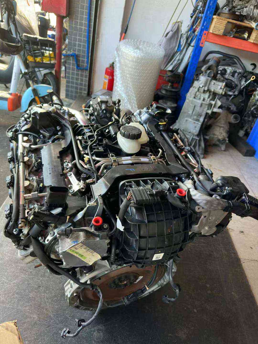 Mercedes Benz M157 engine details