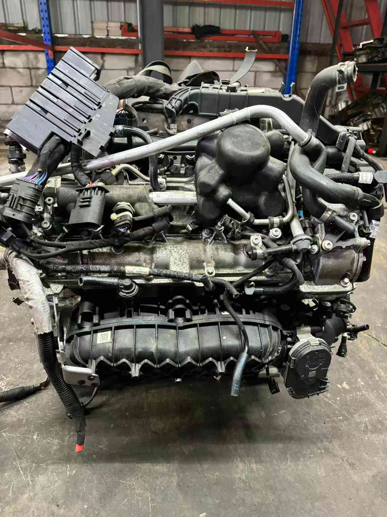 Mercedes Benz M178 engine side view