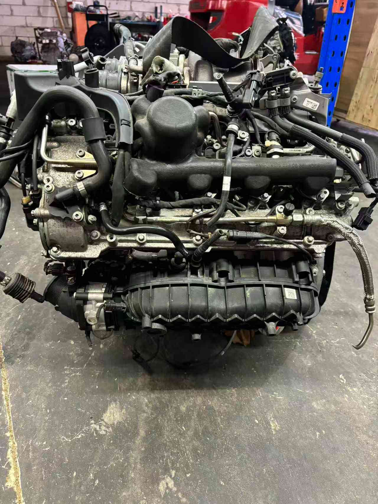 Used Mercedes Benz M178 engine assembly