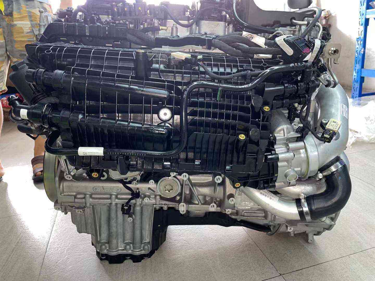 Mercedes Benz M256 engine replacement assembly