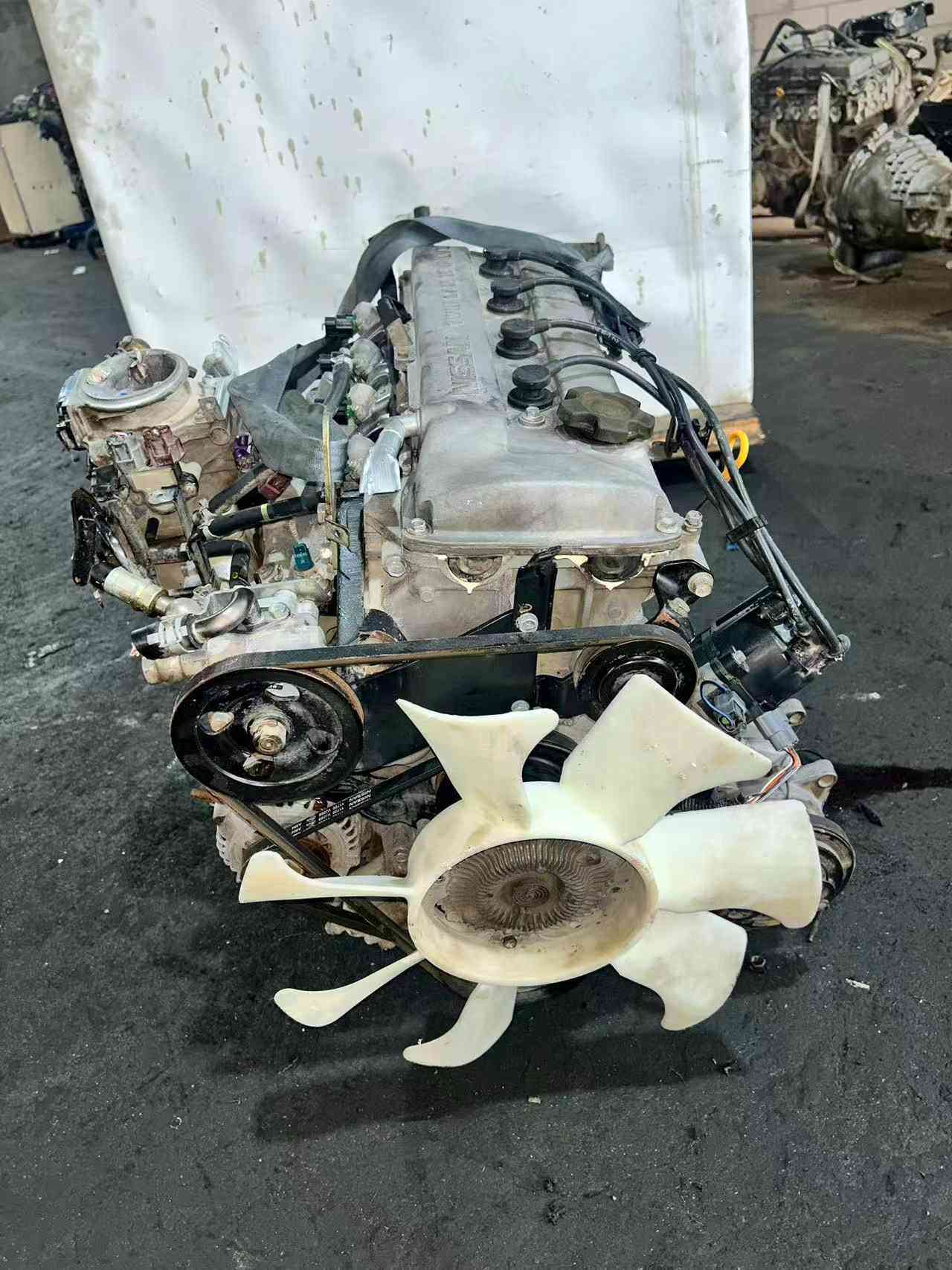 Nissan KA24 four cylinder engine complete assembly