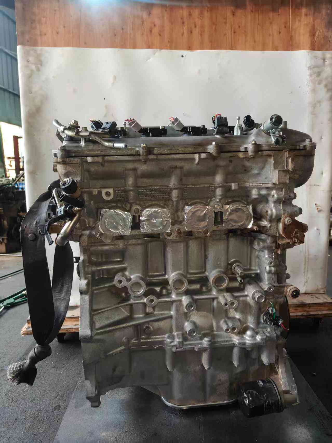 Toyota 2ZR-FE engine components and mechanical details