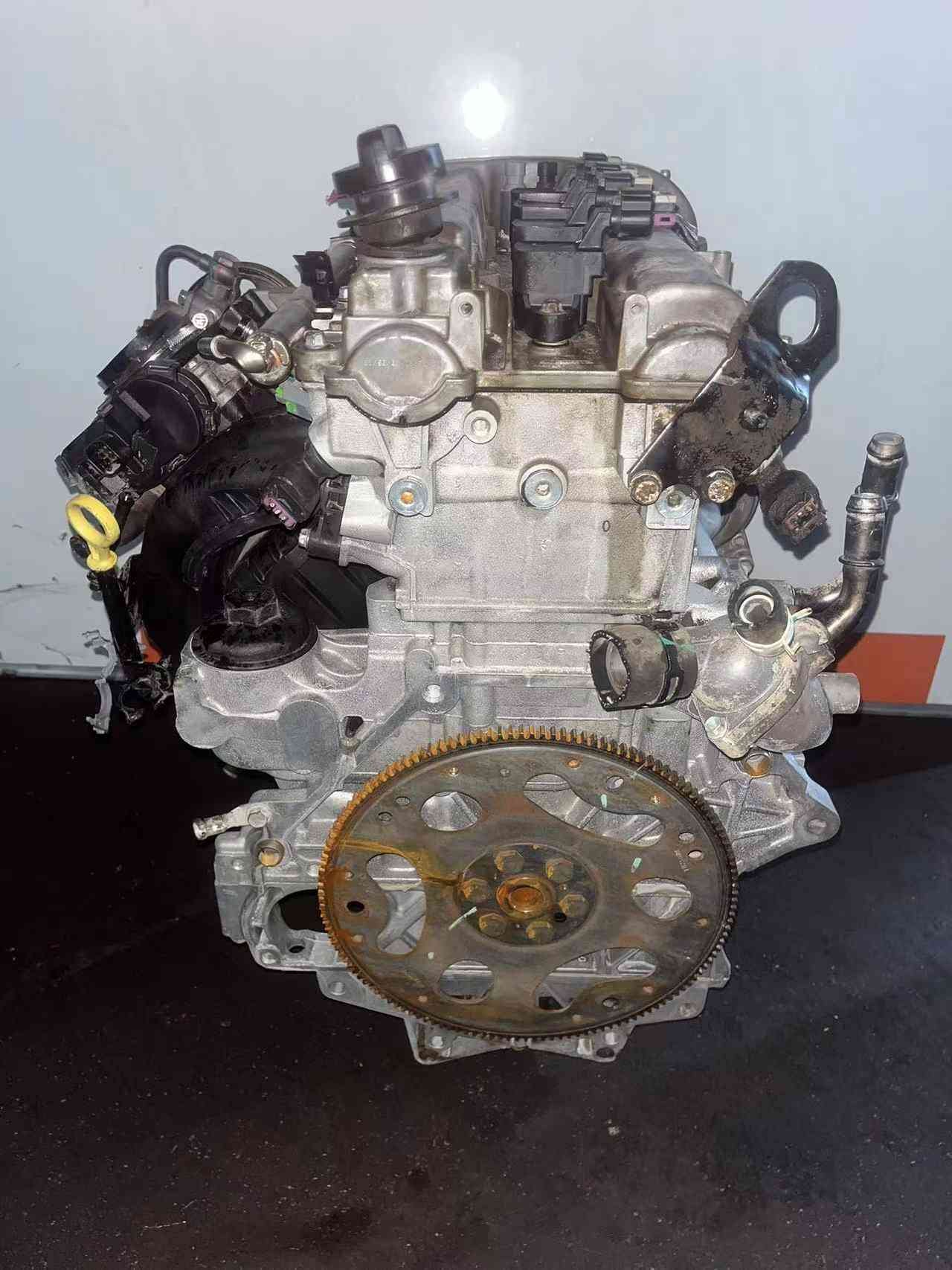Side view of a Chevy LE5 replacement engine assembly