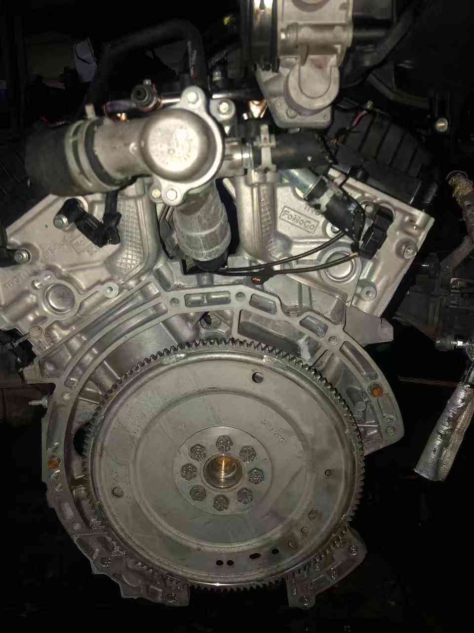 Ford 3.5 Duratec V6 engine flywheel side with cylinder block and throttle body