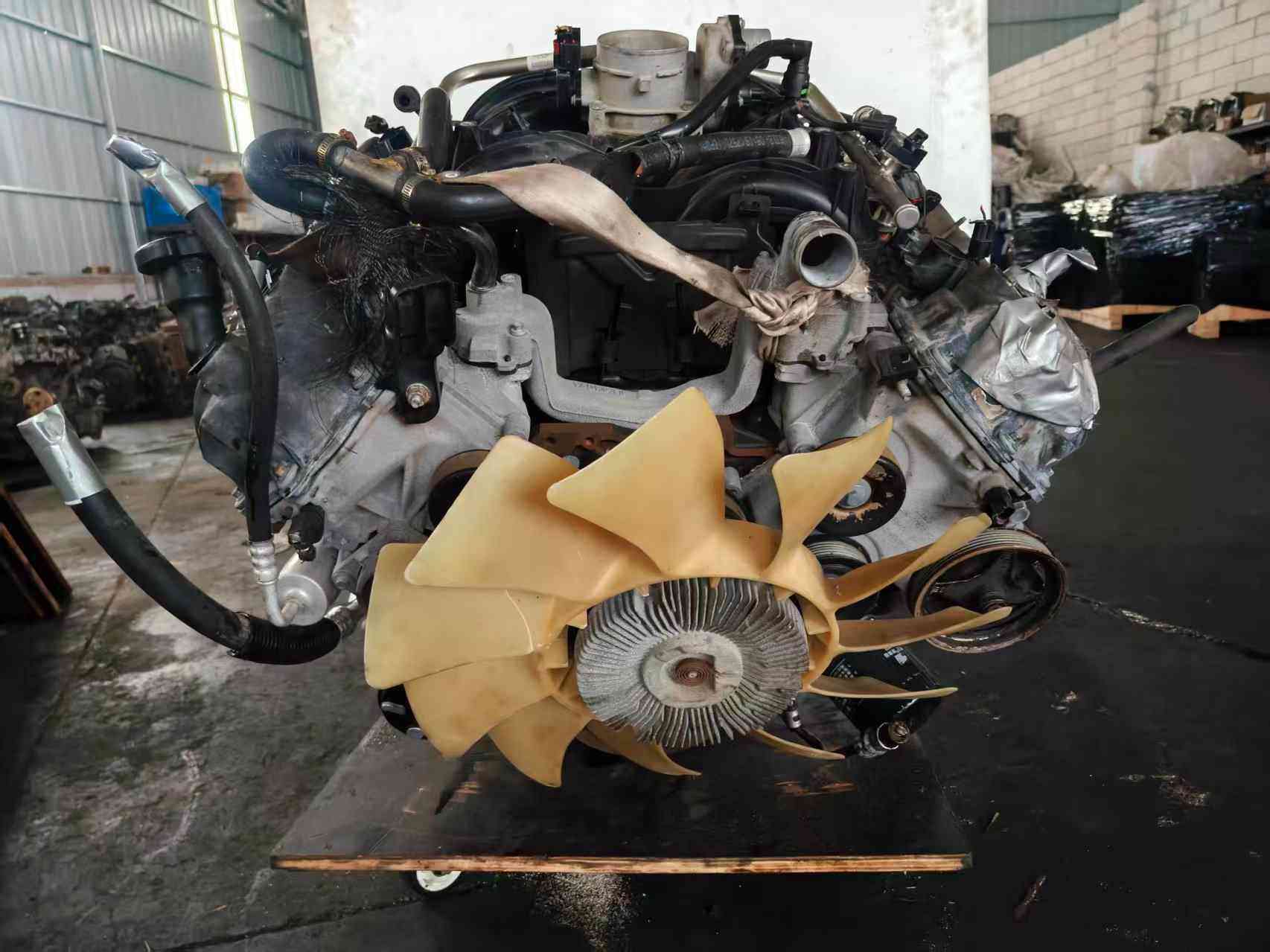 Ford 5.4 Duratec V8 engine front view with cooling fan and belt pulleys