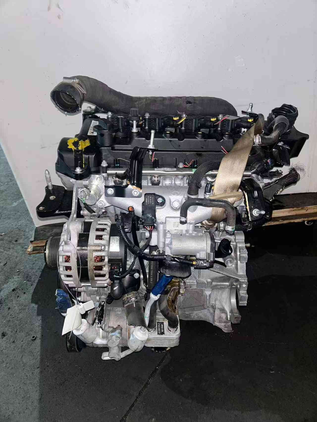 Great Wall GW4G15B Turbo Engine Assembly - Front Belt Tensioner View