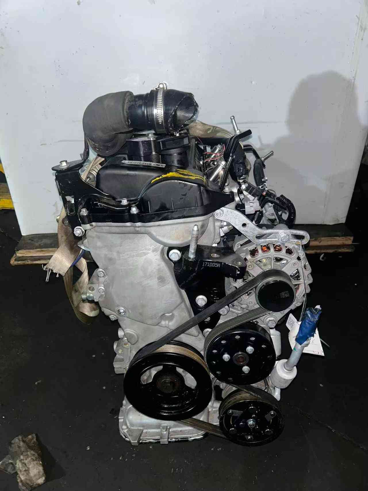 Great Wall GW4G15B Turbo Engine Assembly - Top Engine Cover View