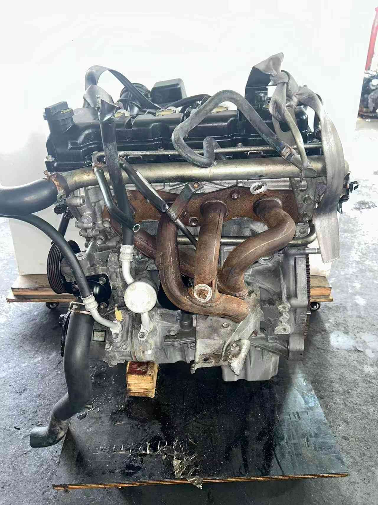Imported used Suzuki J24B engine for replacement parts sourcing