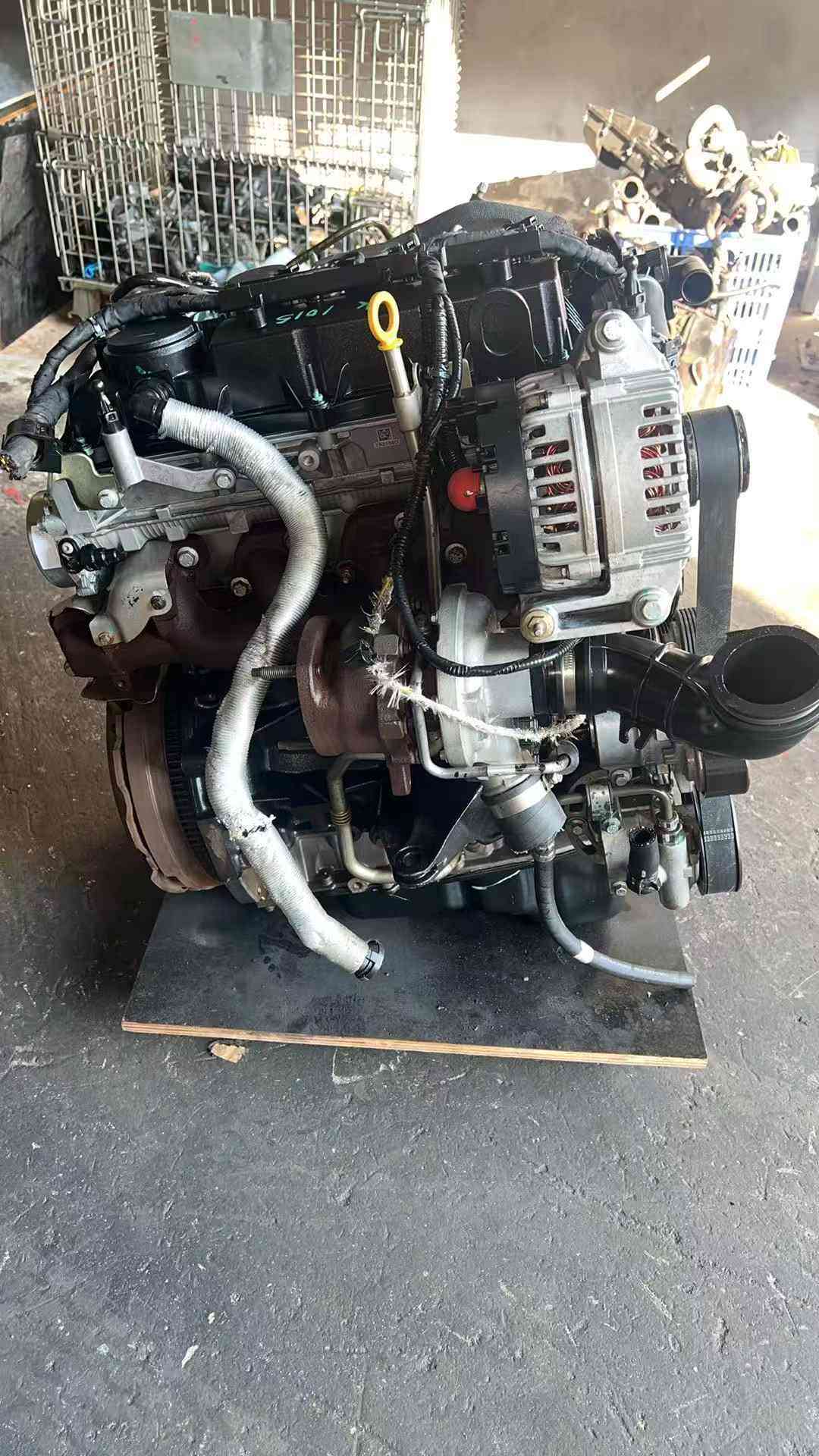 Land Rover 224DT SD4 TD4 diesel engine replacement