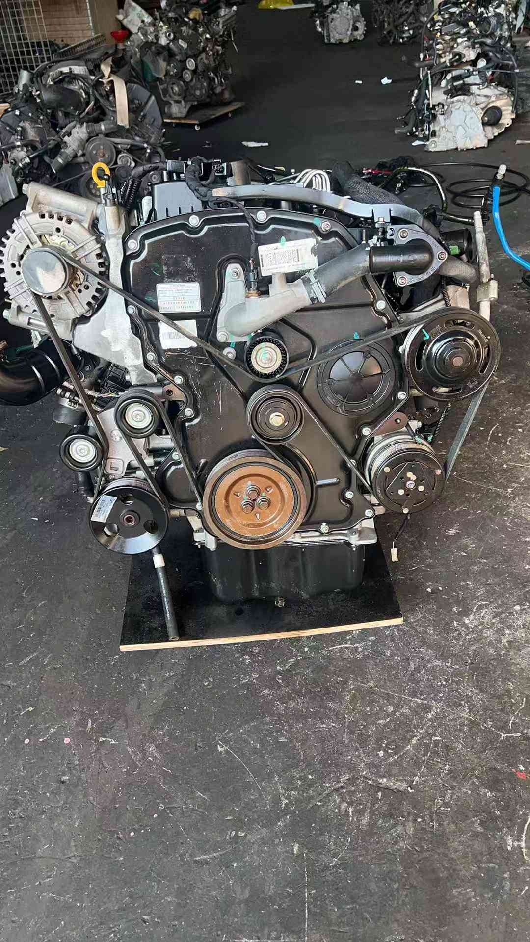 Fully tested Land Rover 224DT used engine assembly
