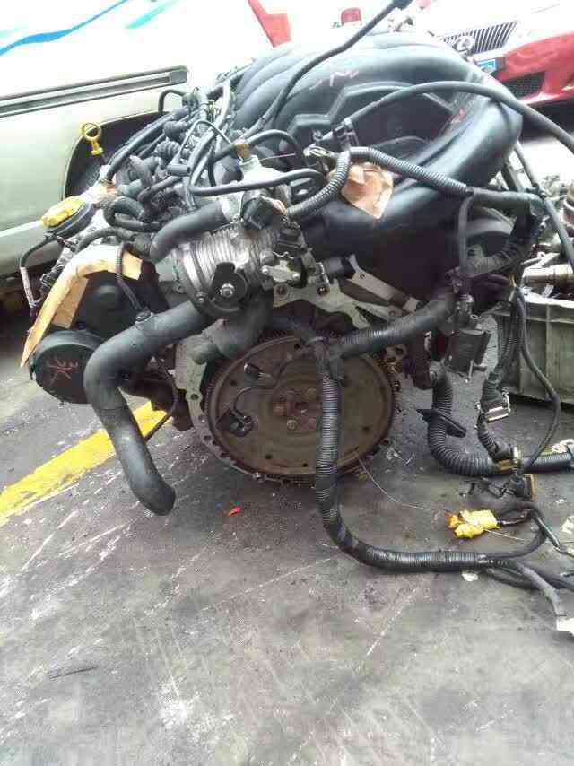 Genuine Land Rover 25K4F 2.5L V6 used engine assembly