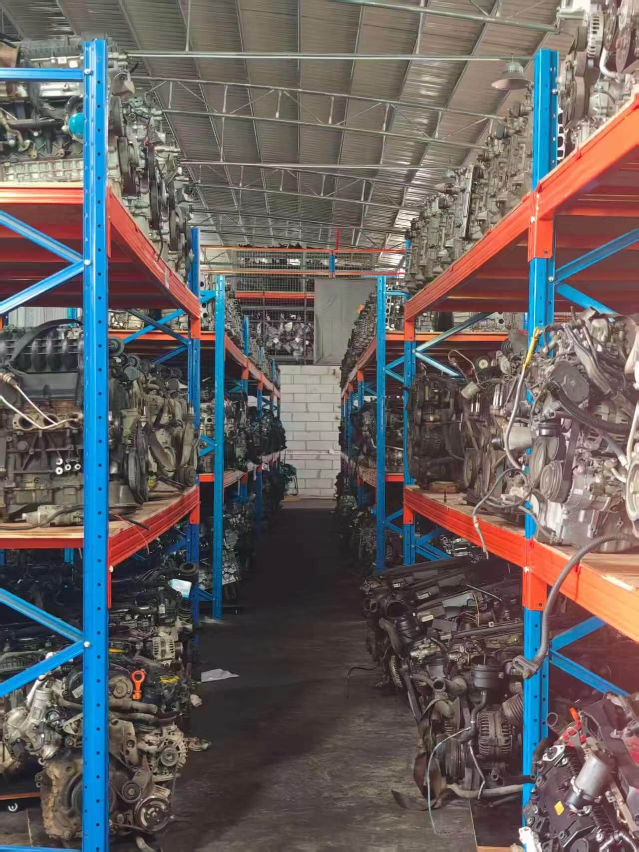 Engine storage warehouse