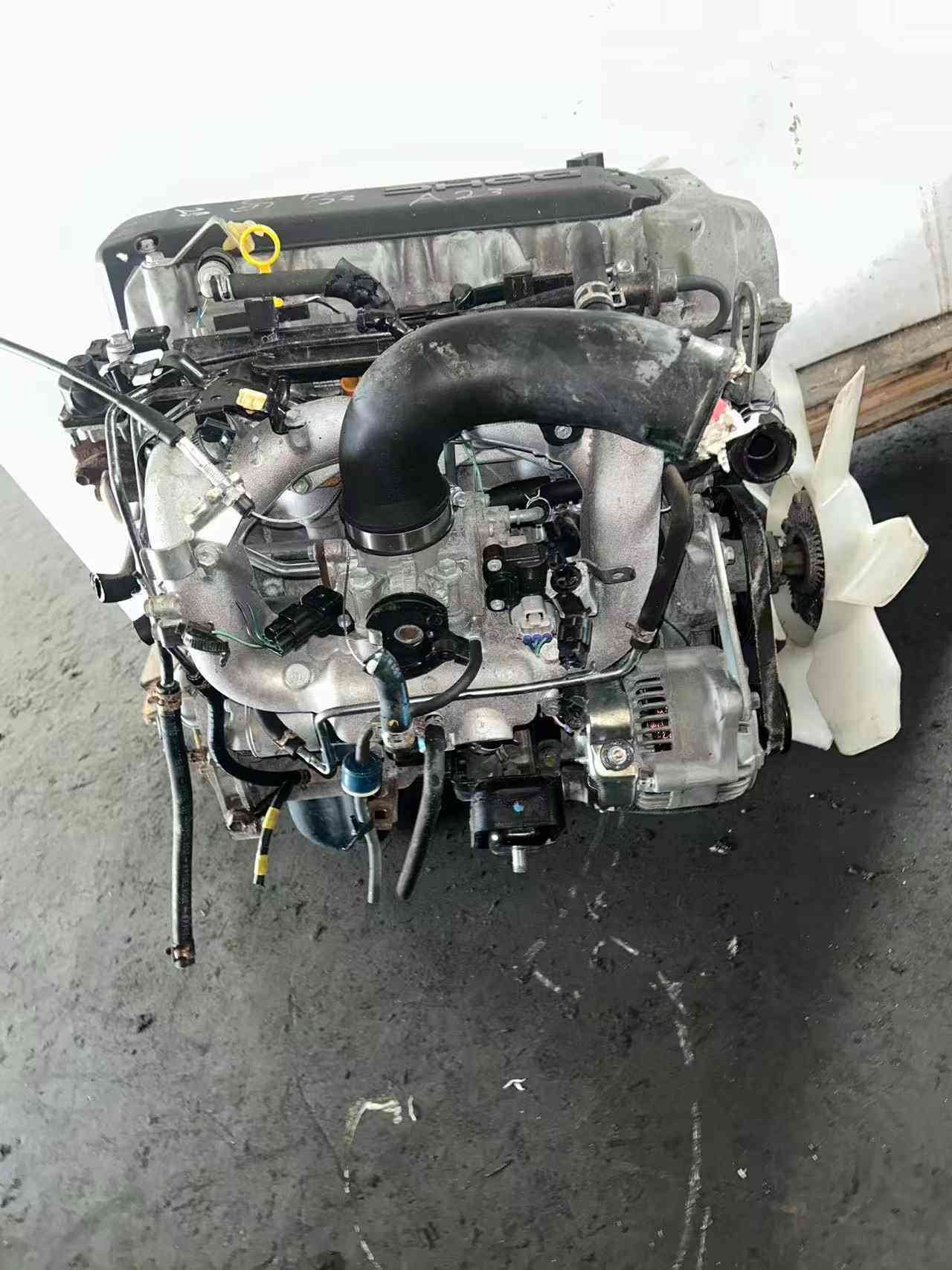 Suzuki M13A gasoline engine assembly for used engine distributors
