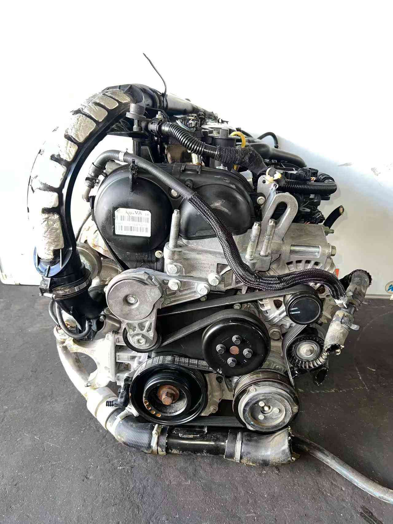 Volvo B4164T engine side view inspection