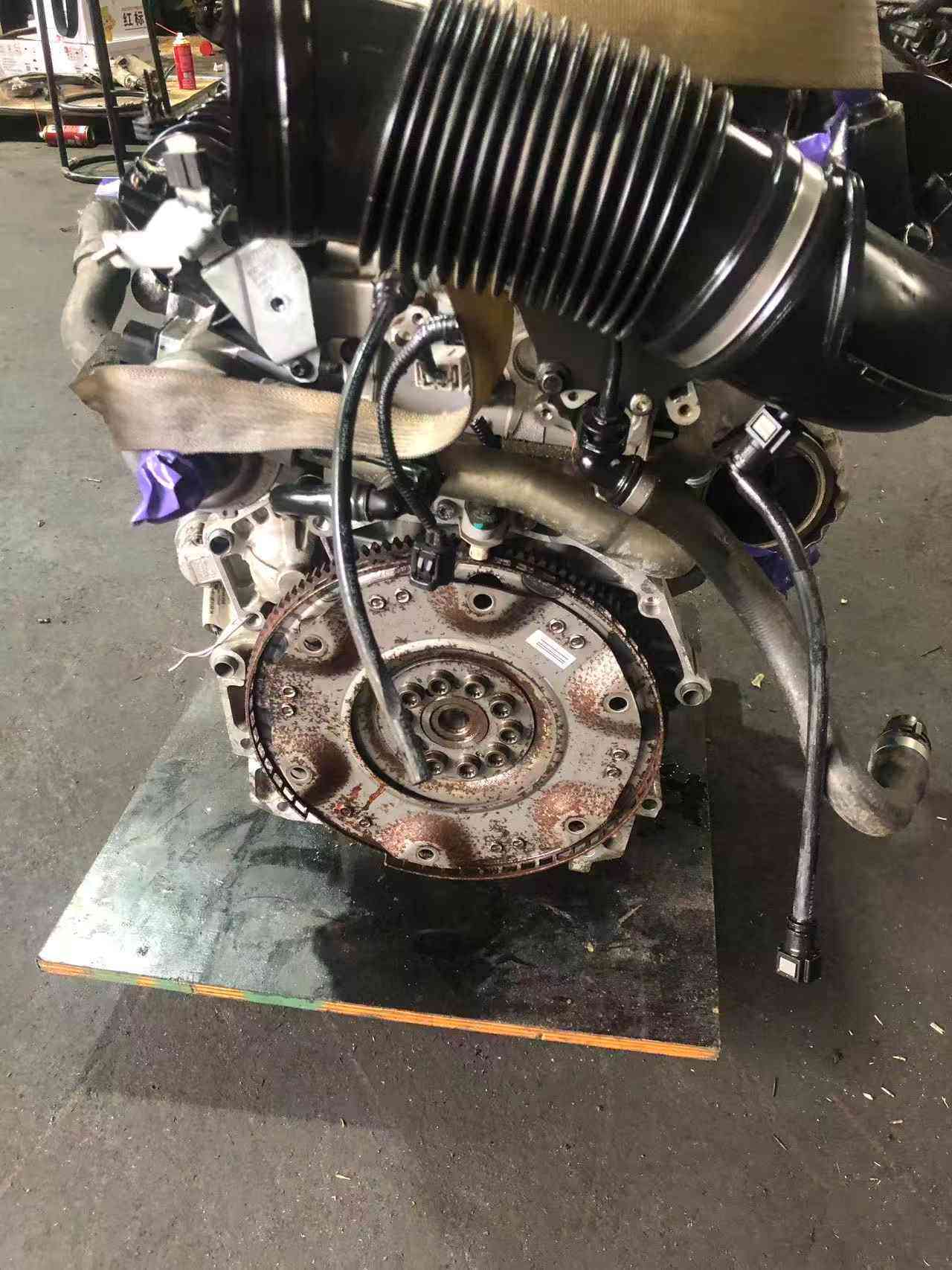 Volvo B4204T11 2.0L turbo engine replacement unit