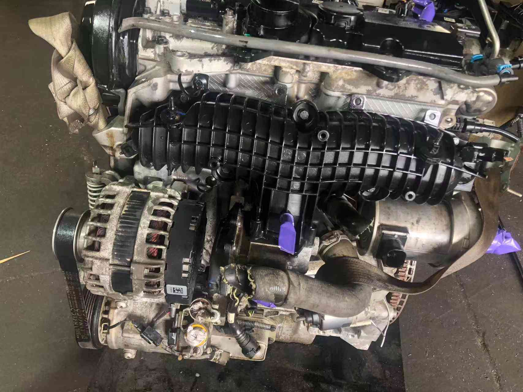 Used Volvo B4204T11 engine assembly