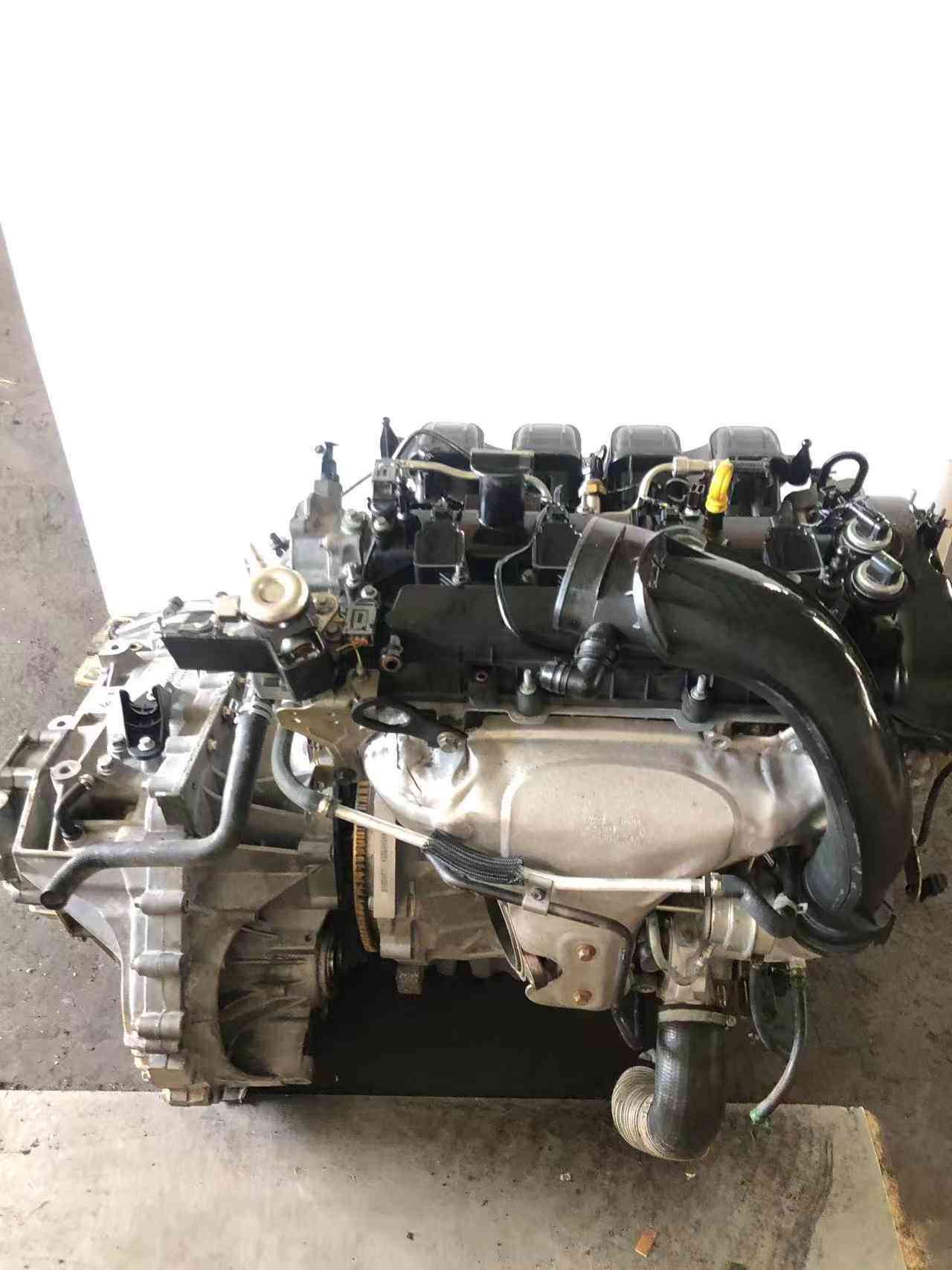 Used Volvo B4204T7 turbo engine assembly