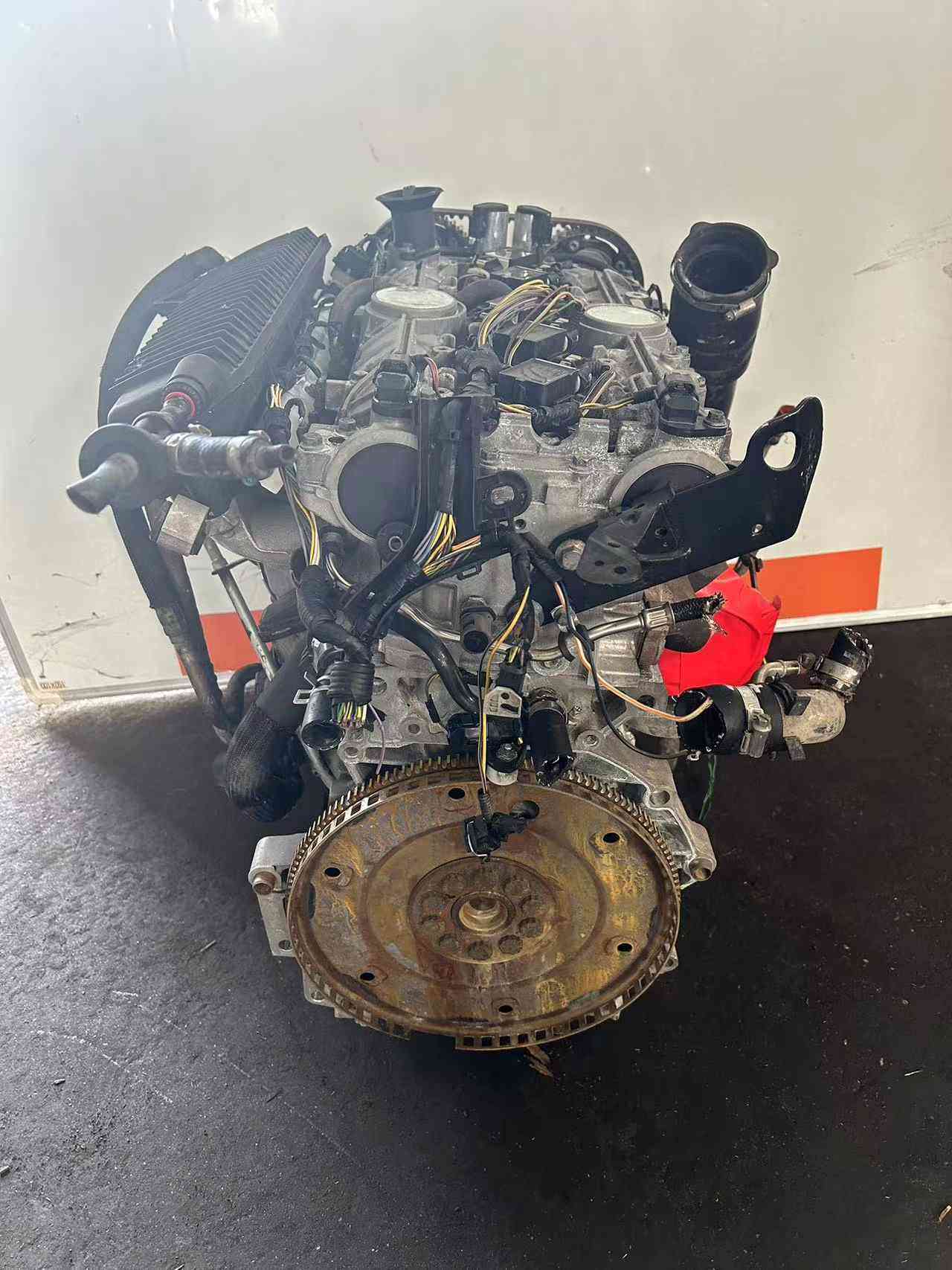 Used Volvo B5254T3 engine assembly