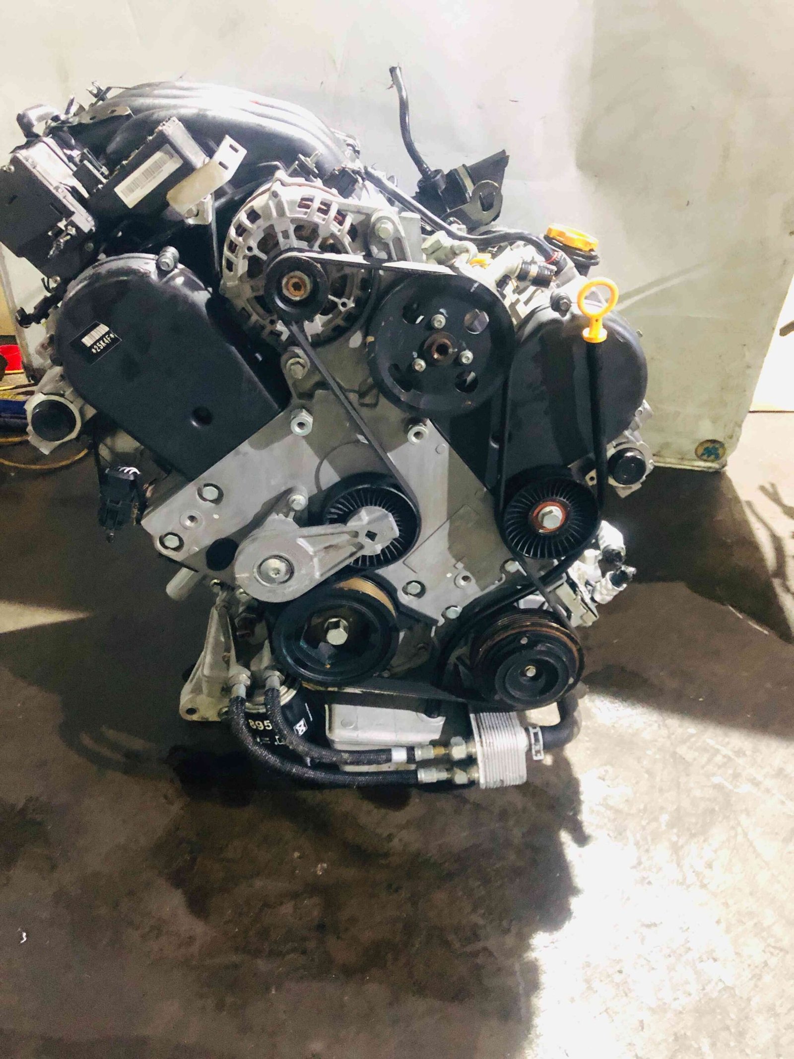 Top view of the 25K4F V6 camshaft covers and the integrated ignition coil system.