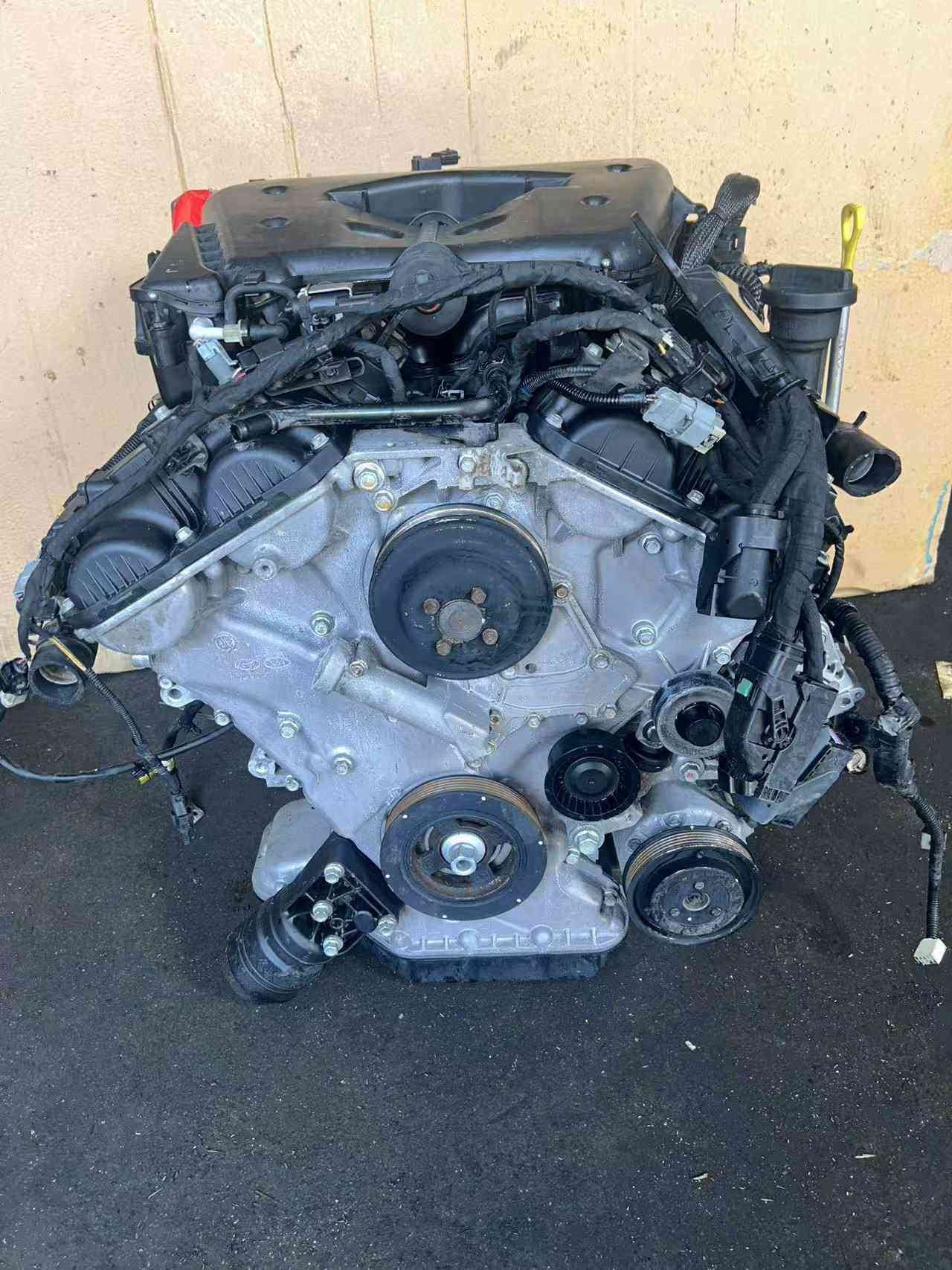 Genuine used Hyundai Genesis 3.3L GDI V6 engine (G6DH) cover and pulley side view for sale - trim cover and drive pulleys