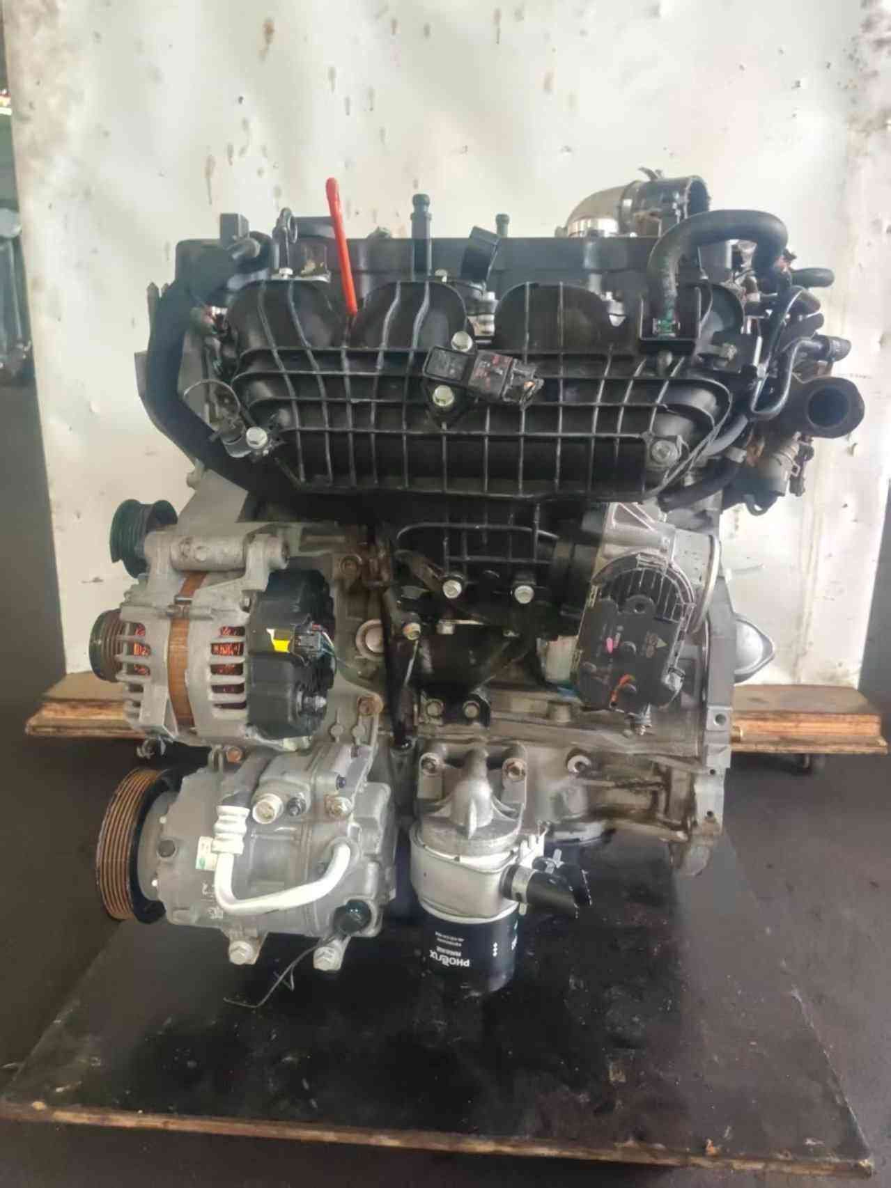 Genuine used Hyundai Sonata 2.0L turbo GDI engine (G4KH) intake and accessories side view for sale - intake manifold, alternator, AC compressor and oil filter