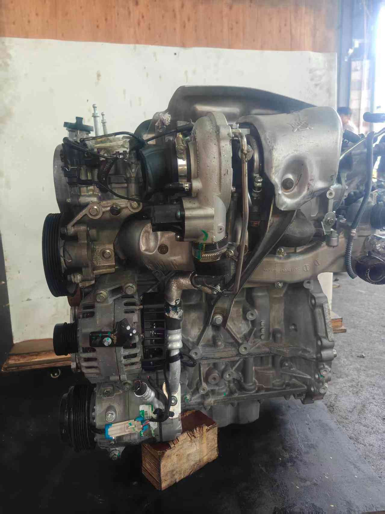 MG Pilot's 20L4E engine unit, compatible with all-wheel-drive transmission systems.