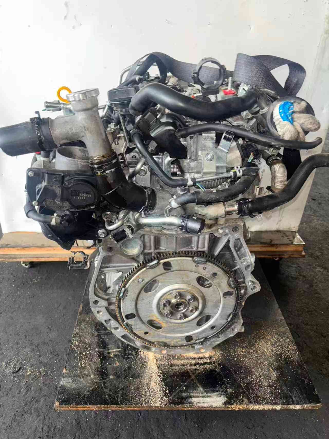 Nissan MR16DDT replacement engine for vehicle repair and parts distribution