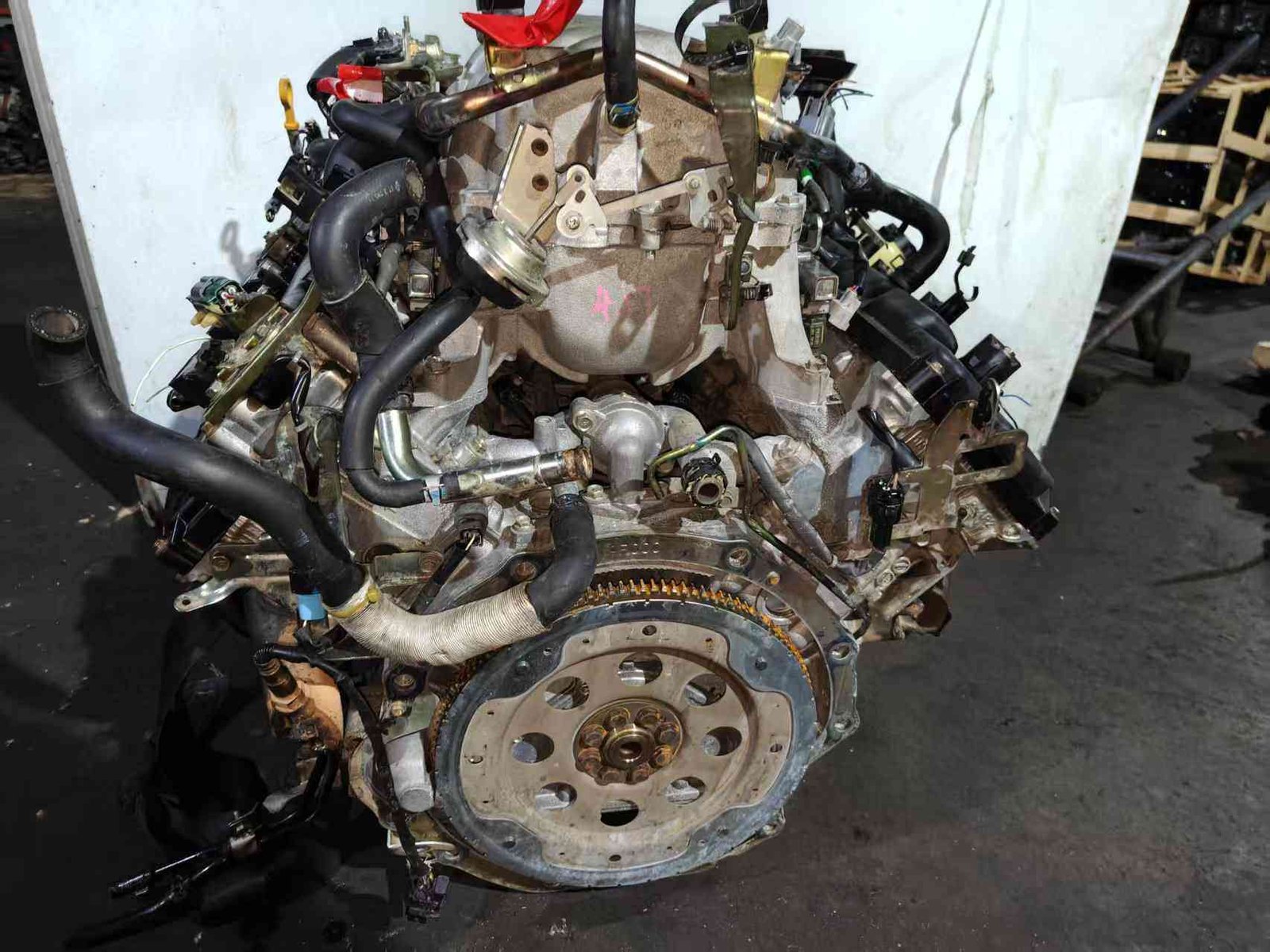 Nissan VK45DE complete engine product image for aftermarket procurement