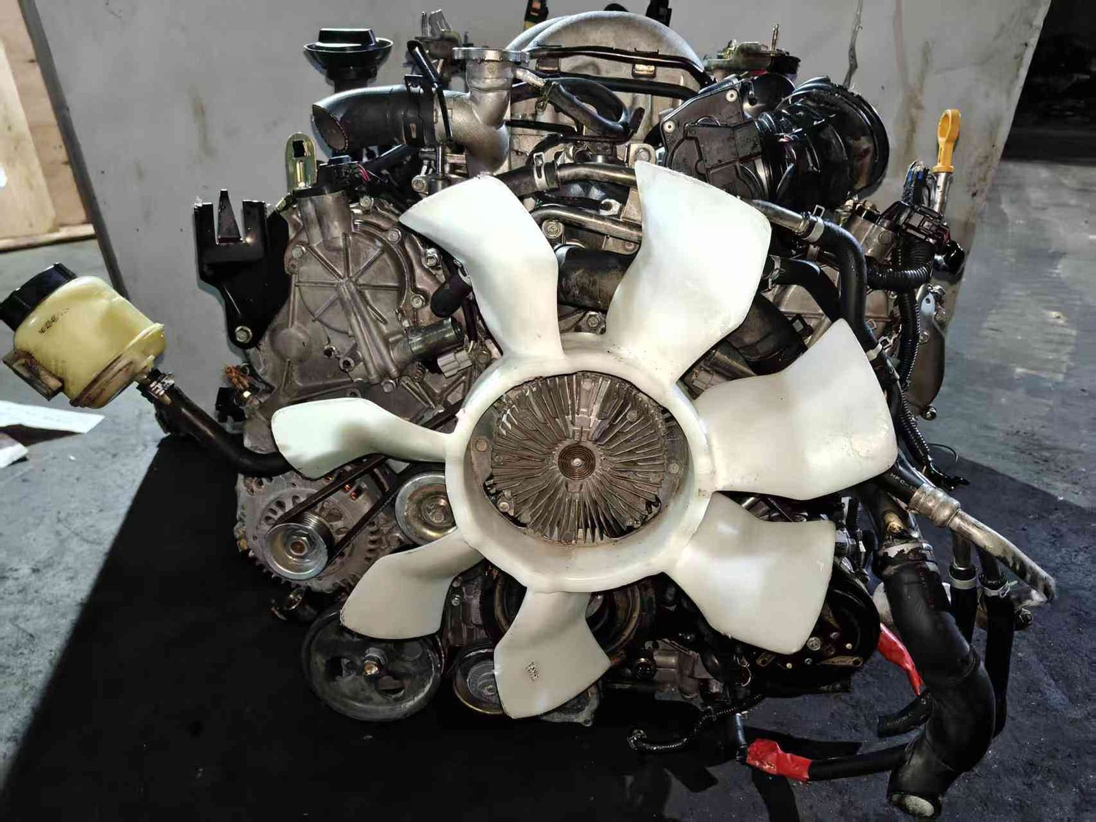 Nissan VK45DE engine unit for wholesale automotive engine supply