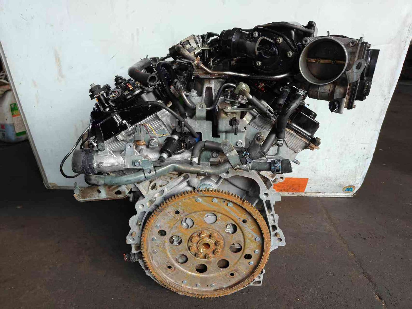Nissan VQ35DE complete engine product image for aftermarket procurement