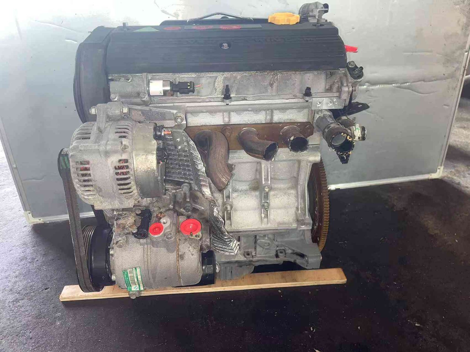 A reliable 1.8L 18K4C naturally aspirated engine, known for its long-term durability.