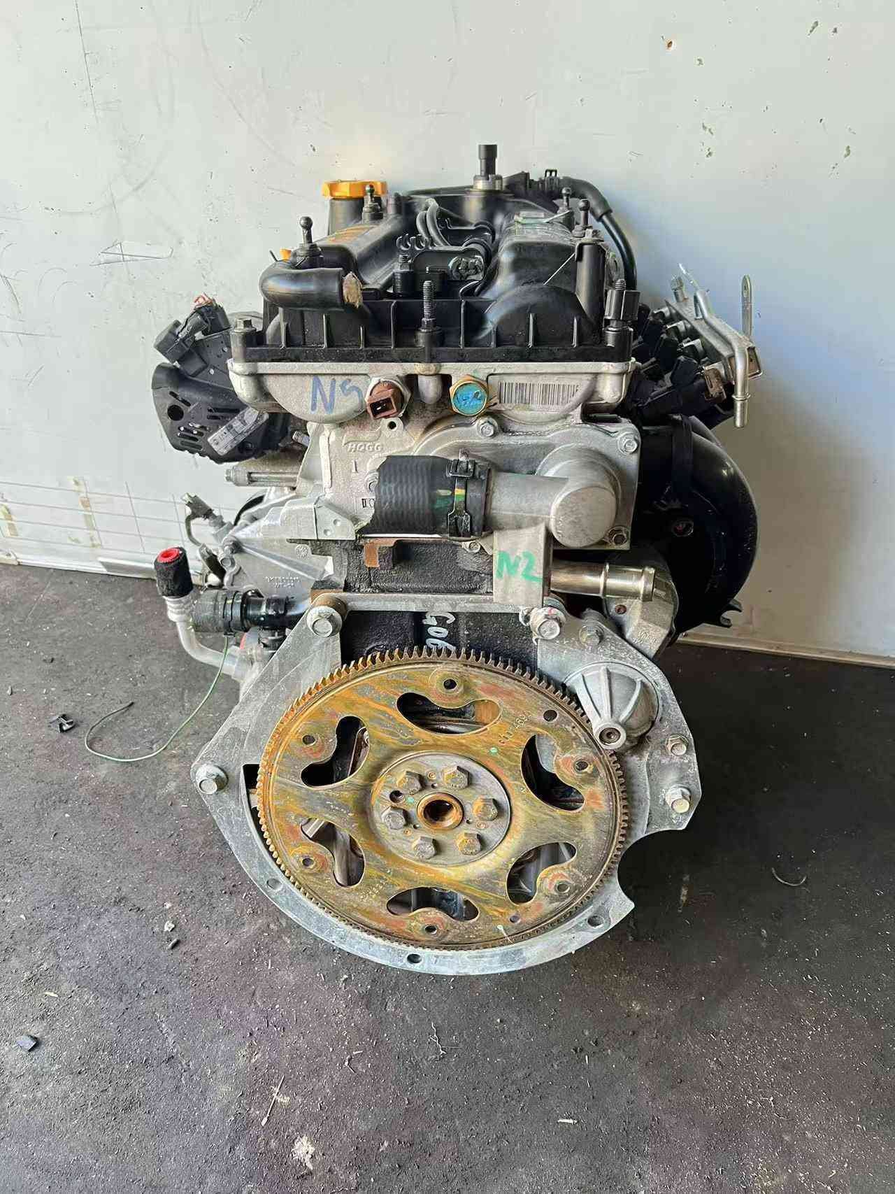 Showing the auxiliary belt drive system and alternator mounting on an SAIC 15S4U engine.