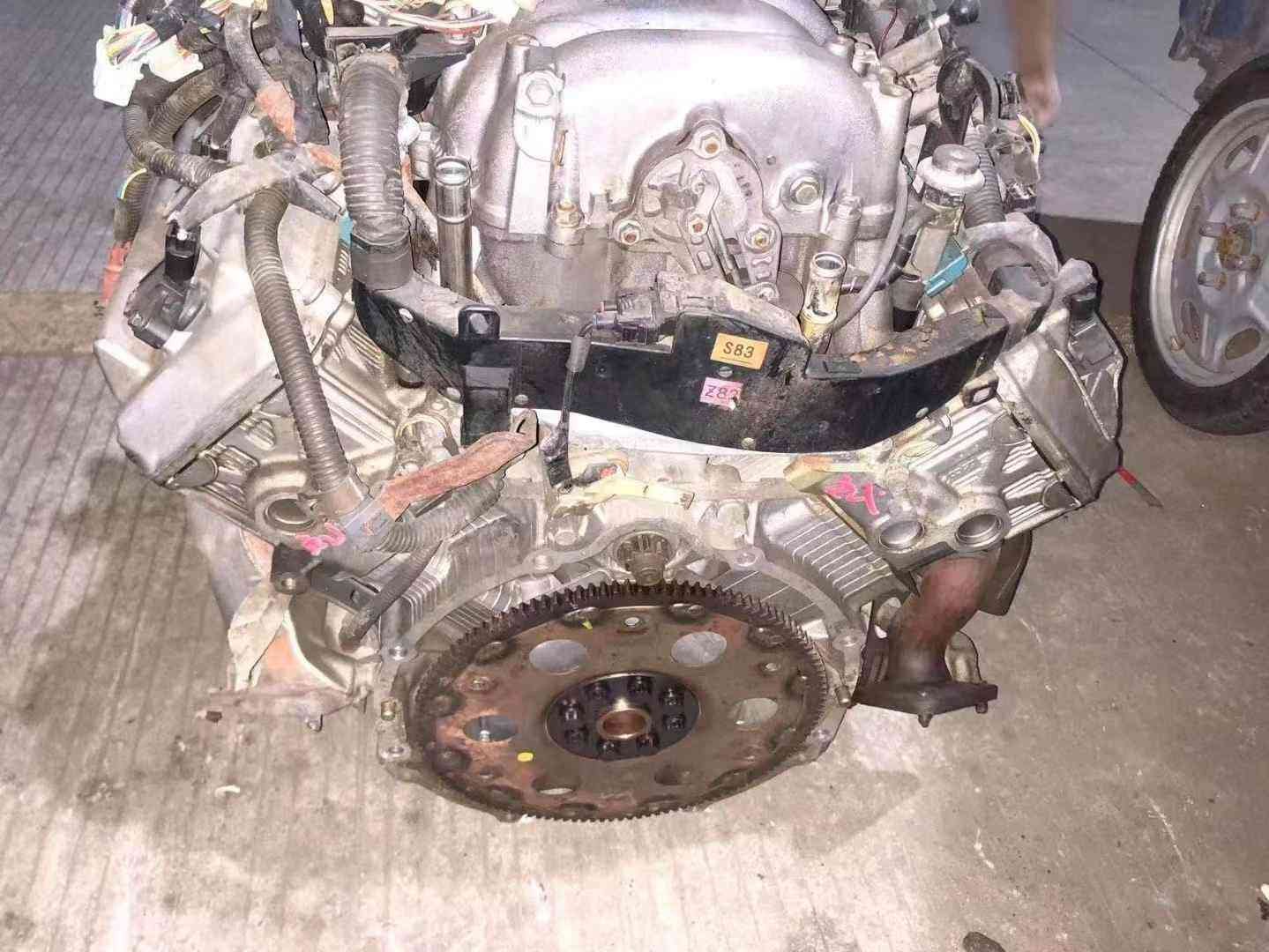 toyota-3uz-intake-manifold-closeup