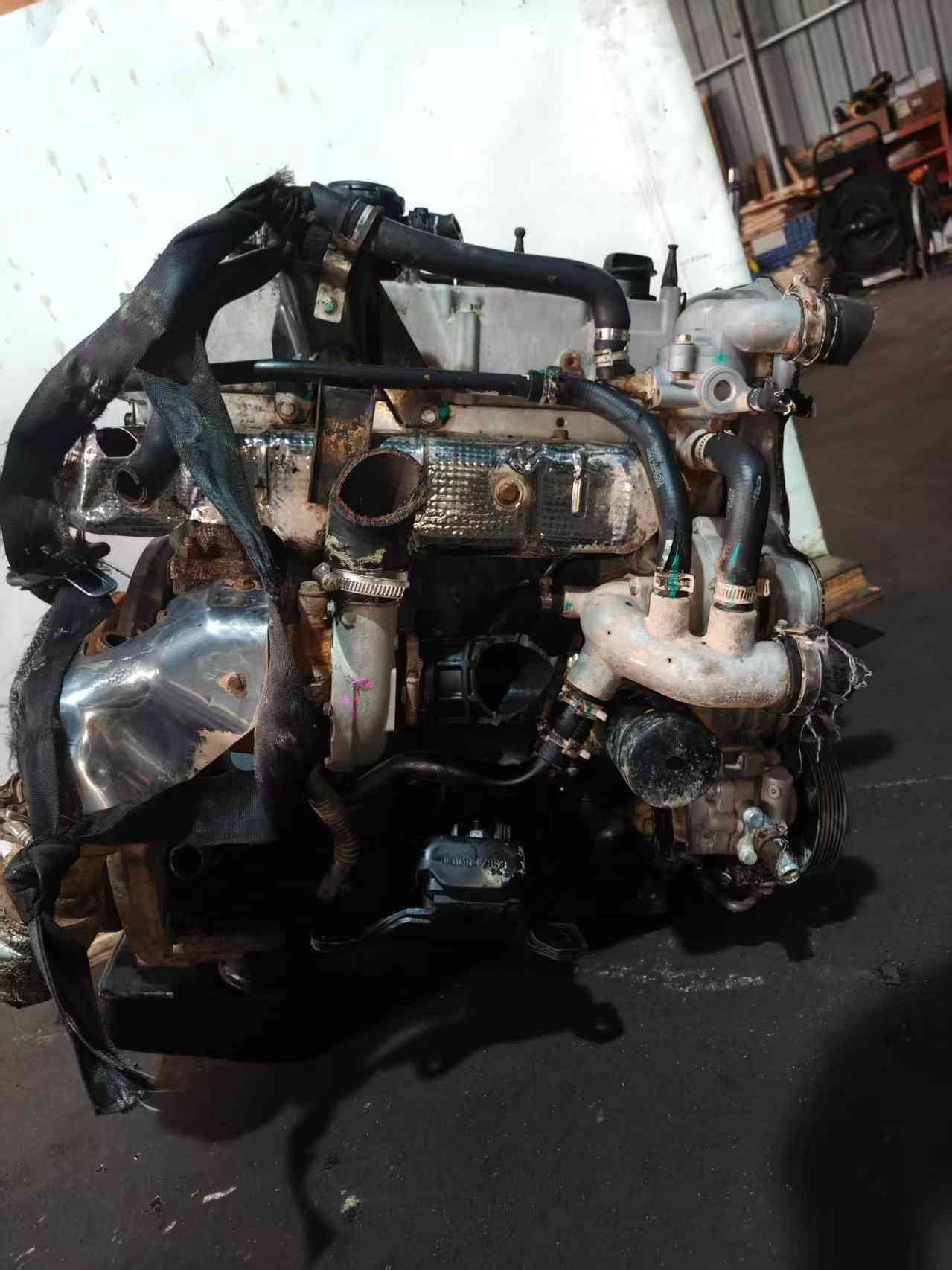 Common rail fuel system on the VM Motori-derived SC28R150Q5 diesel engine.