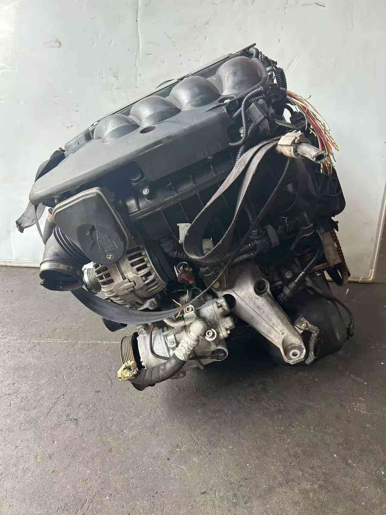 BMW N42 complete used engine assembly, product photo