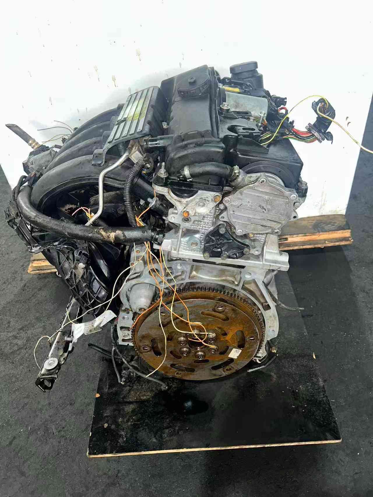 BMW N46 complete used engine assembly, product photo