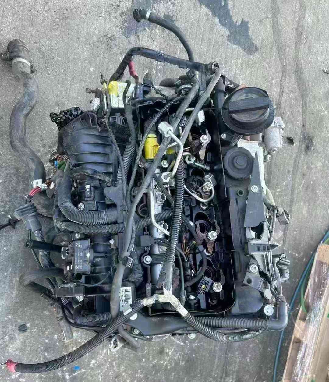 BMW N47 complete used engine assembly, product photo