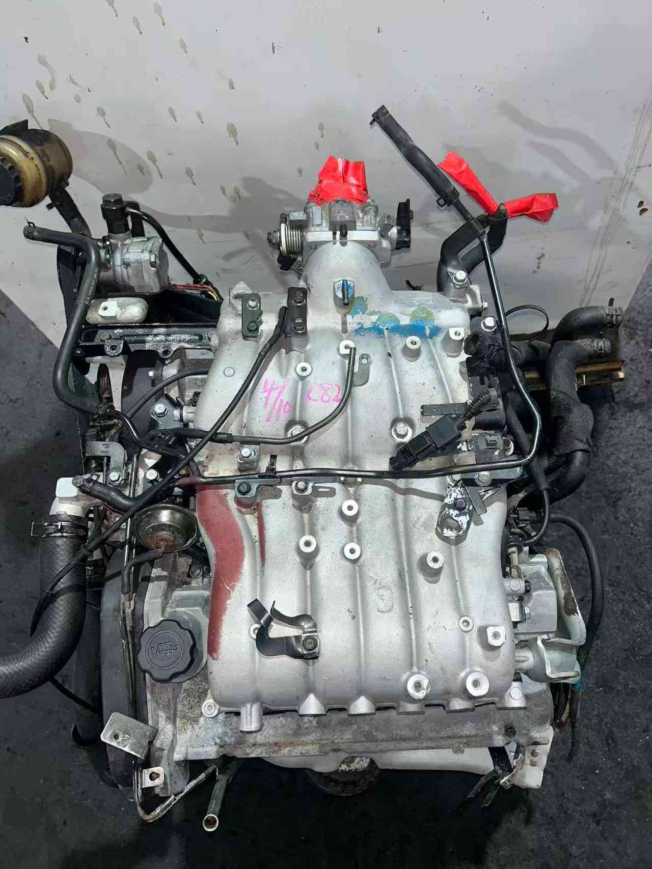 Hyundai Kia G6CU used V6 engine top view showing aluminum intake manifold and throttle body