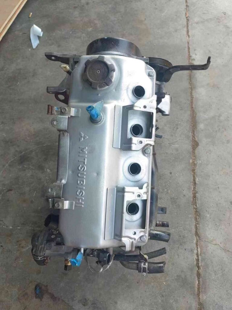 Mitsubishi 4G18 Engine